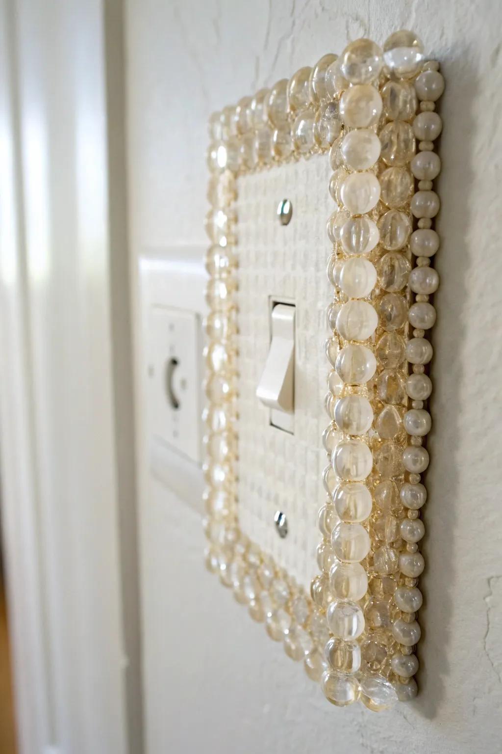 Elevate your space with a touch of shimmering sophistication. #MinimalistElegance #BohoCharm