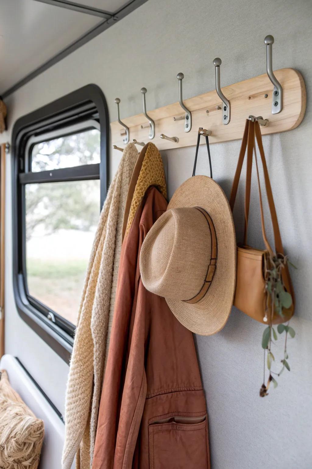 Transform your camper into a clutter-free haven with stylish wooden hooks and hangers that embrace Scandinavian simplicity and Boho charm.