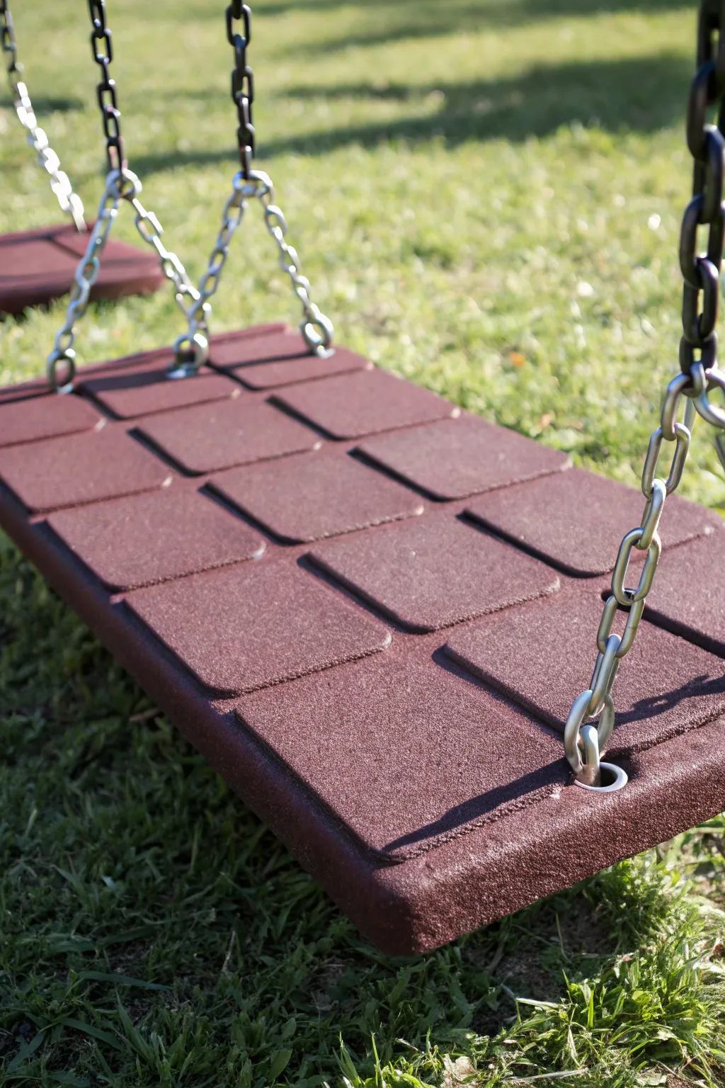 19+ Smart Ideas for What to Put Under a Swing Set