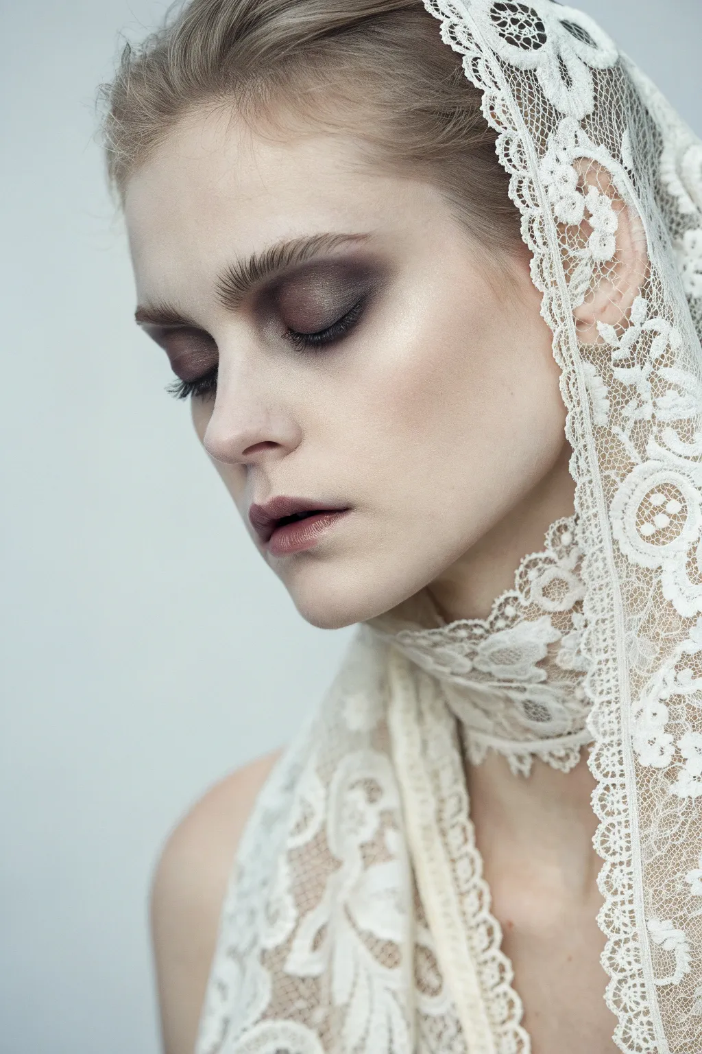 16+ Spooky Zombie Prom Queen Makeup Ideas