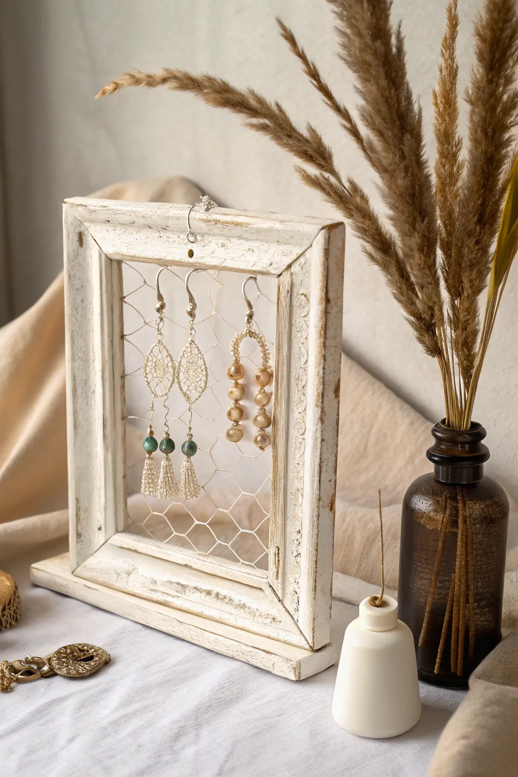 16+ Creative DIY Jewelry Display Stand Ideas