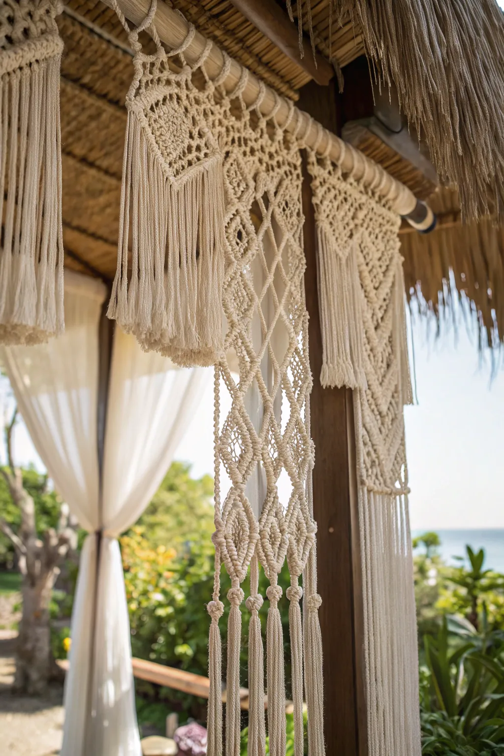 20+ Inspiring Tiki Hut Roof Ideas for Your Backyard