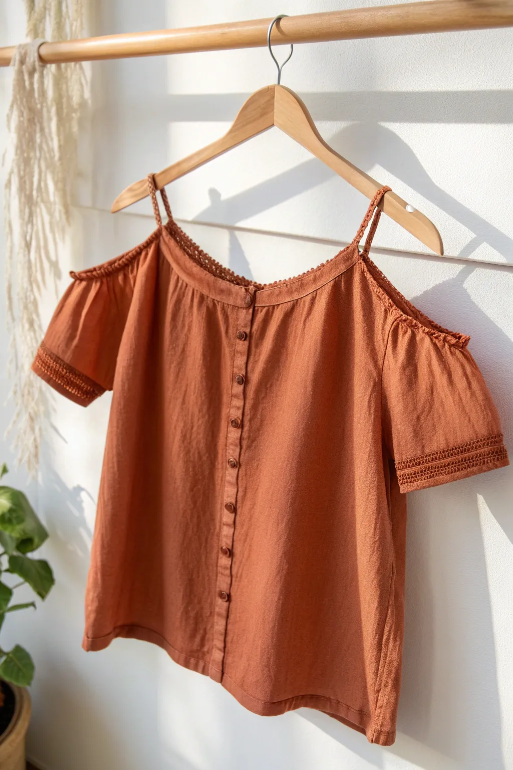 18+ Creative Ways to Cut a Shirt for a Fresh Look